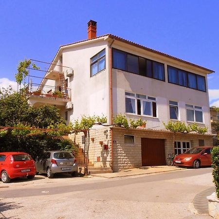 Apartments Bozica Крк Экстерьер фото