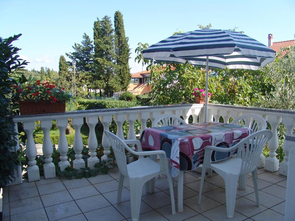 Apartments Bozica Крк Экстерьер фото