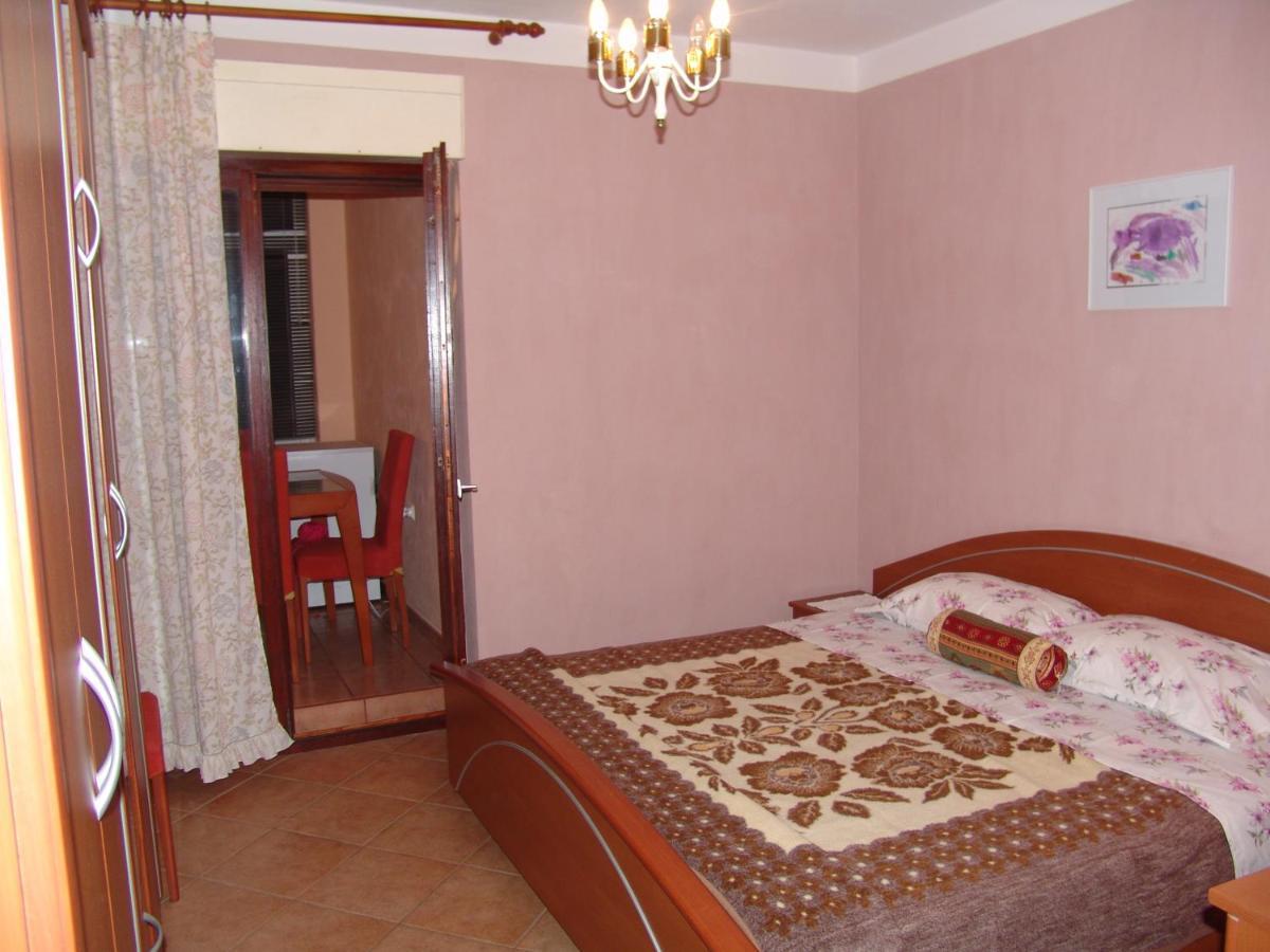 Apartments Bozica Крк Экстерьер фото