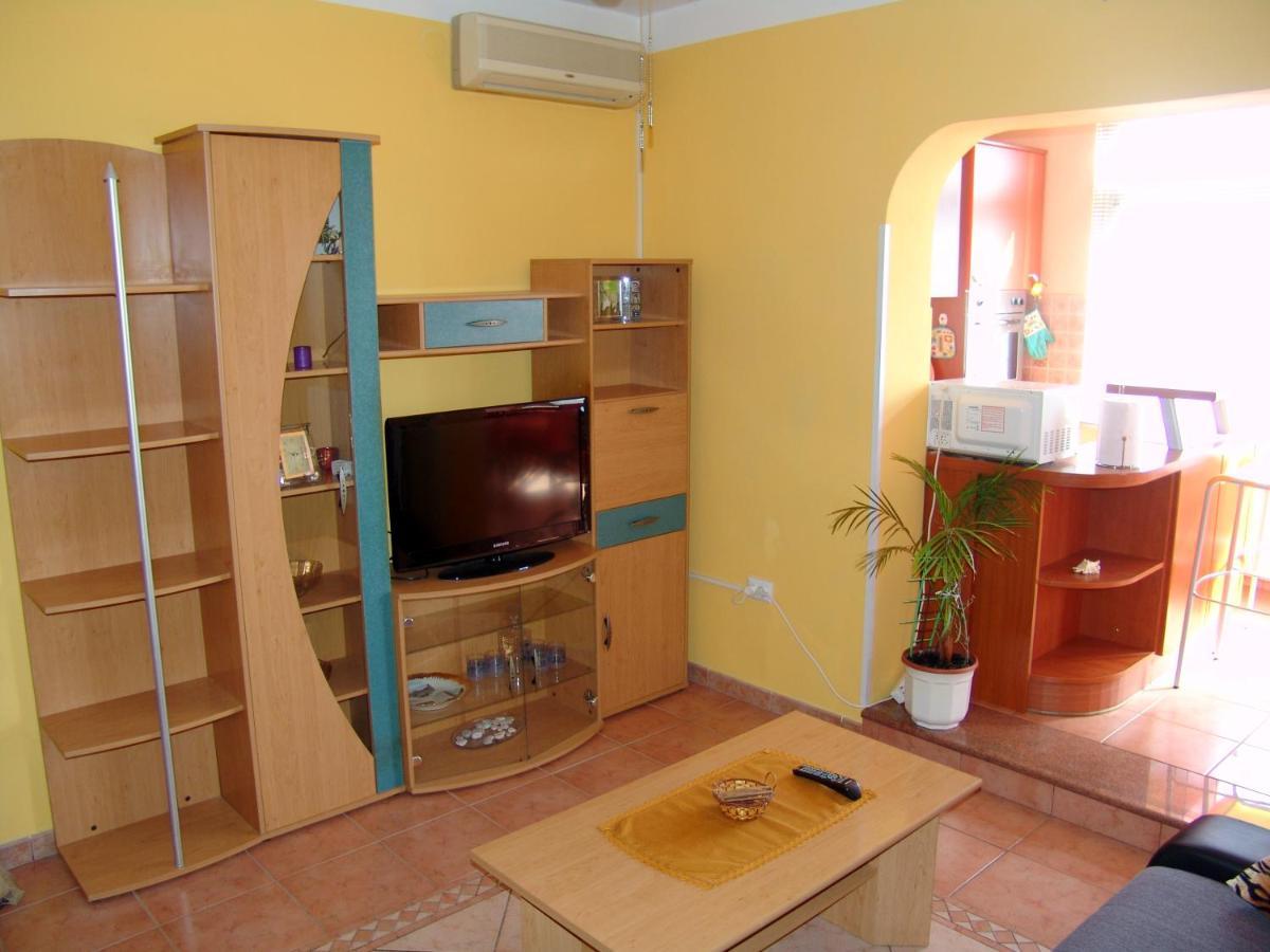 Apartments Bozica Крк Экстерьер фото
