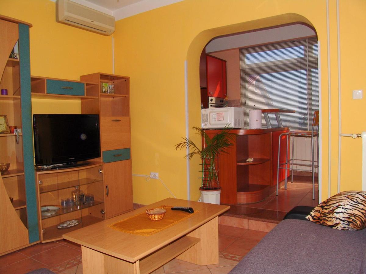 Apartments Bozica Крк Экстерьер фото